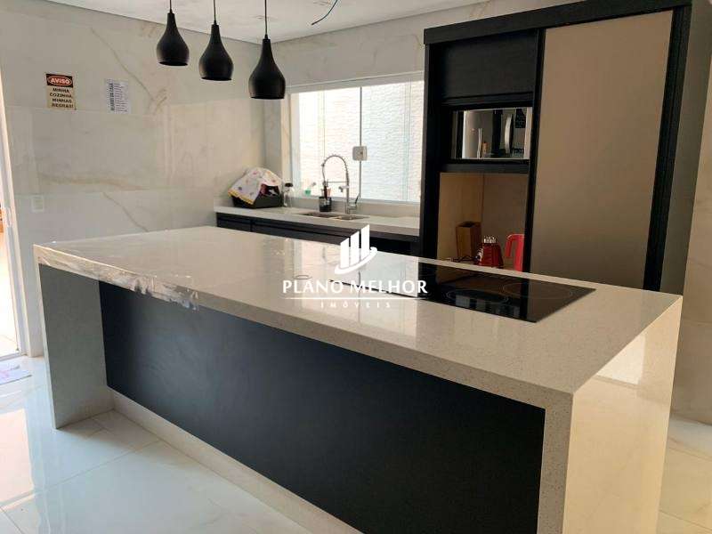 Casa, 4 quartos, 207 m² - Foto 1