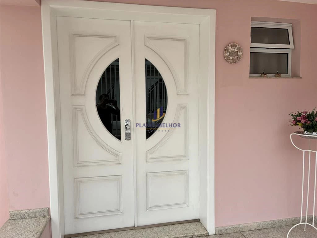 Casa, 3 quartos, 285 m² - Foto 1