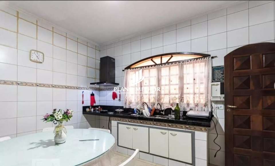 Casa, 4 quartos, 216 m² - Foto 3