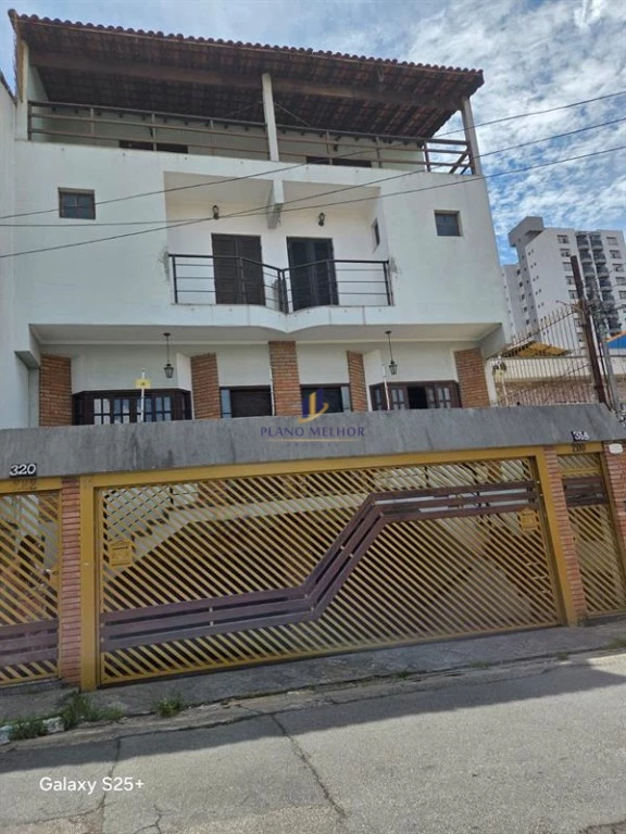Casa, 3 quartos, 303 m² - Foto 1