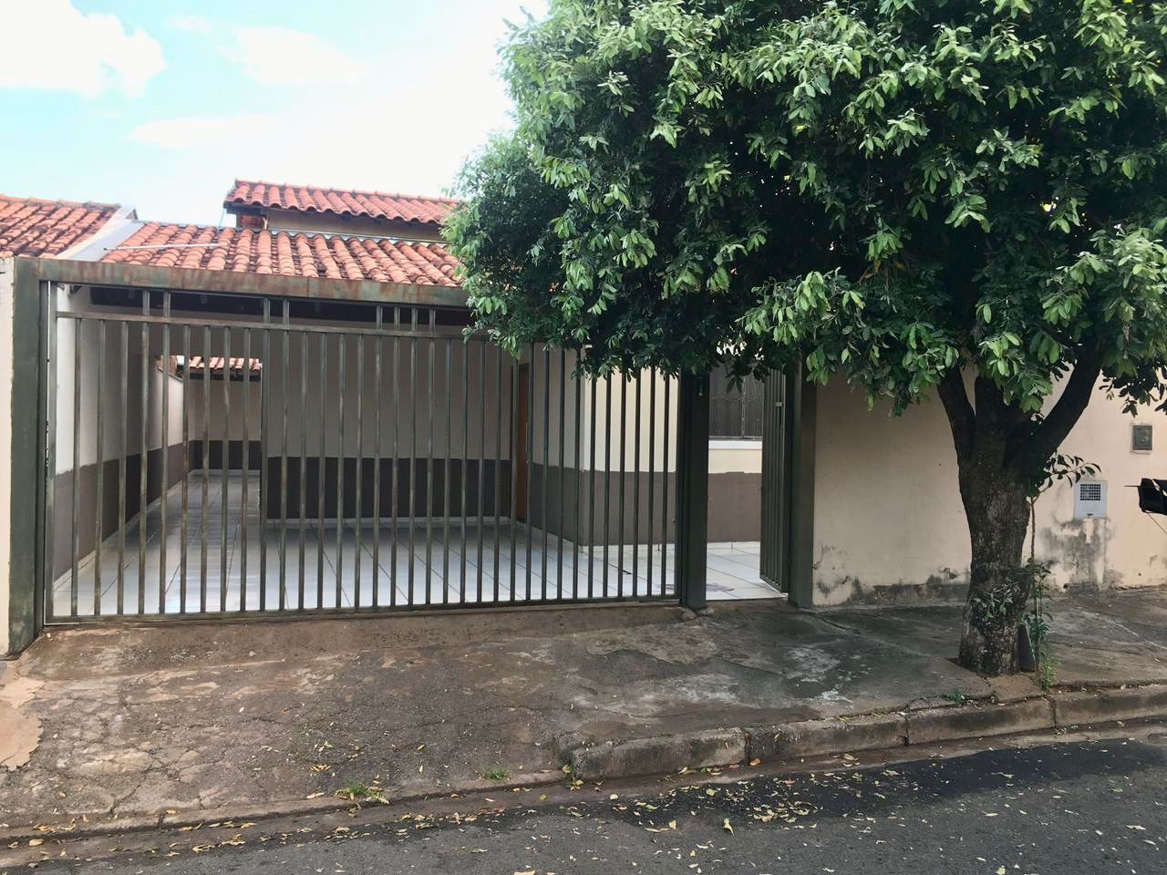 Casa, 3 quartos, 200 m² - Foto 1