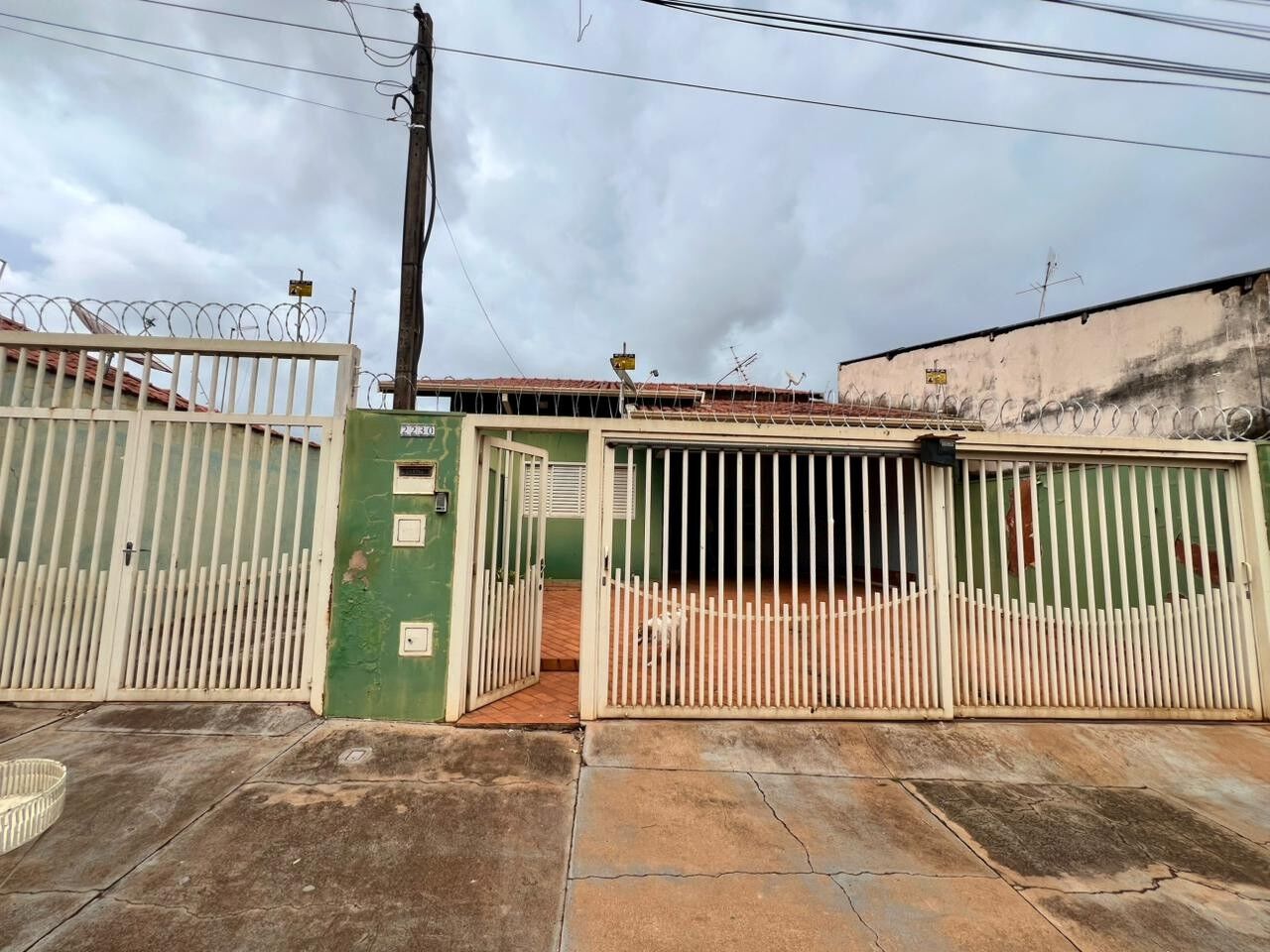 Casa, 3 quartos, 191 m² - Foto 1