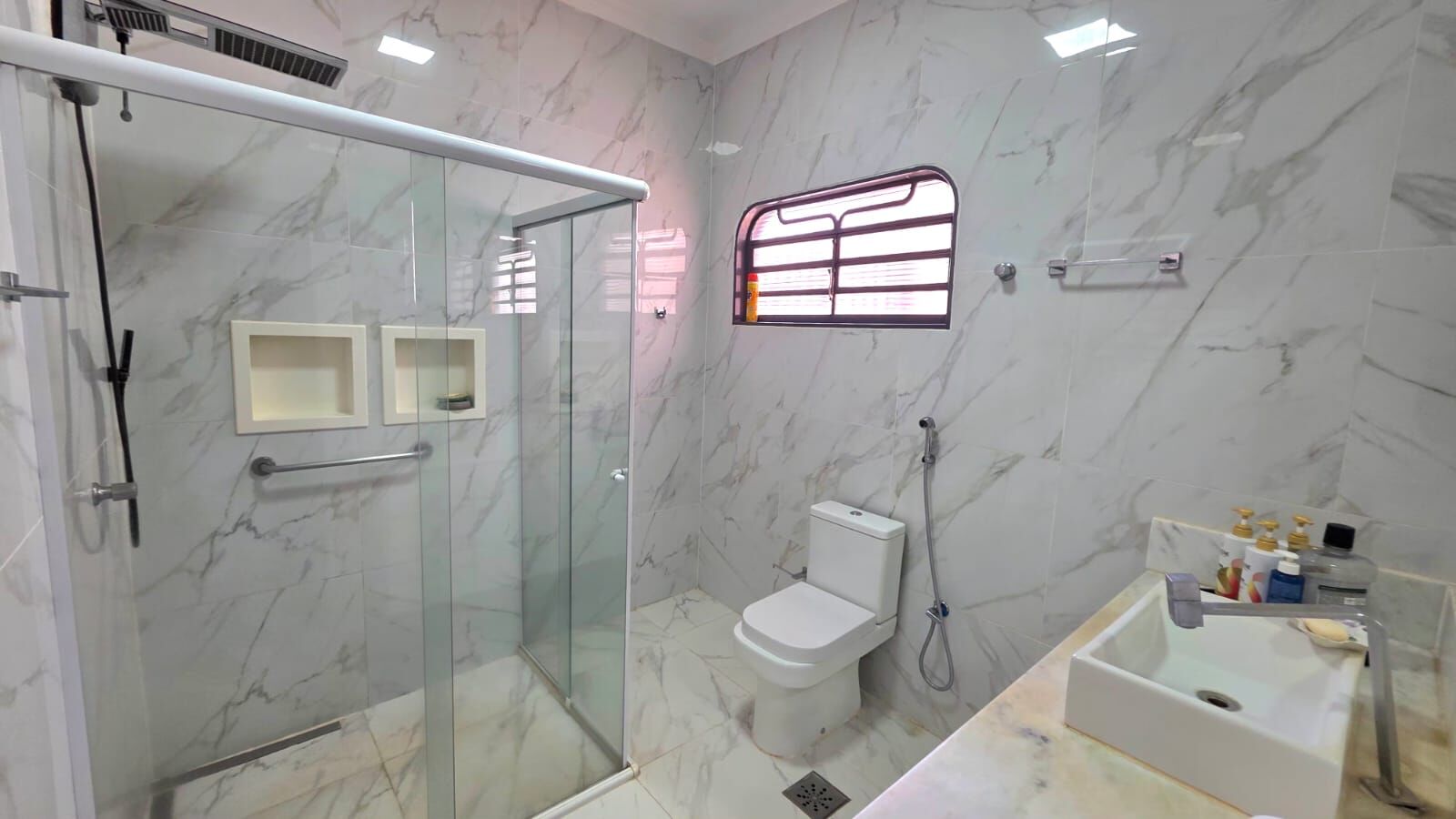 Casa, 4 quartos, 320 m² - Foto 19