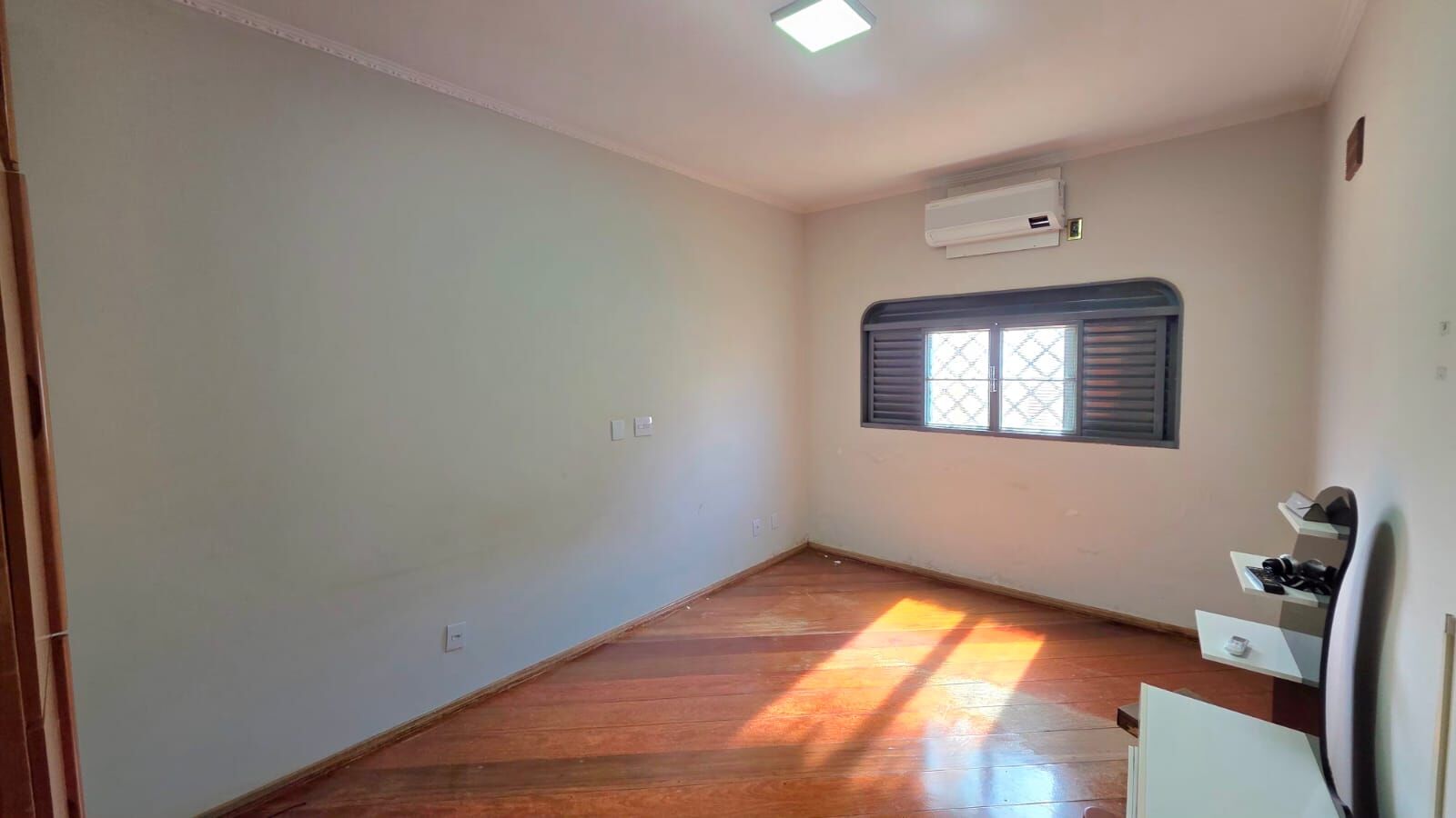 Casa, 4 quartos, 320 m² - Foto 29