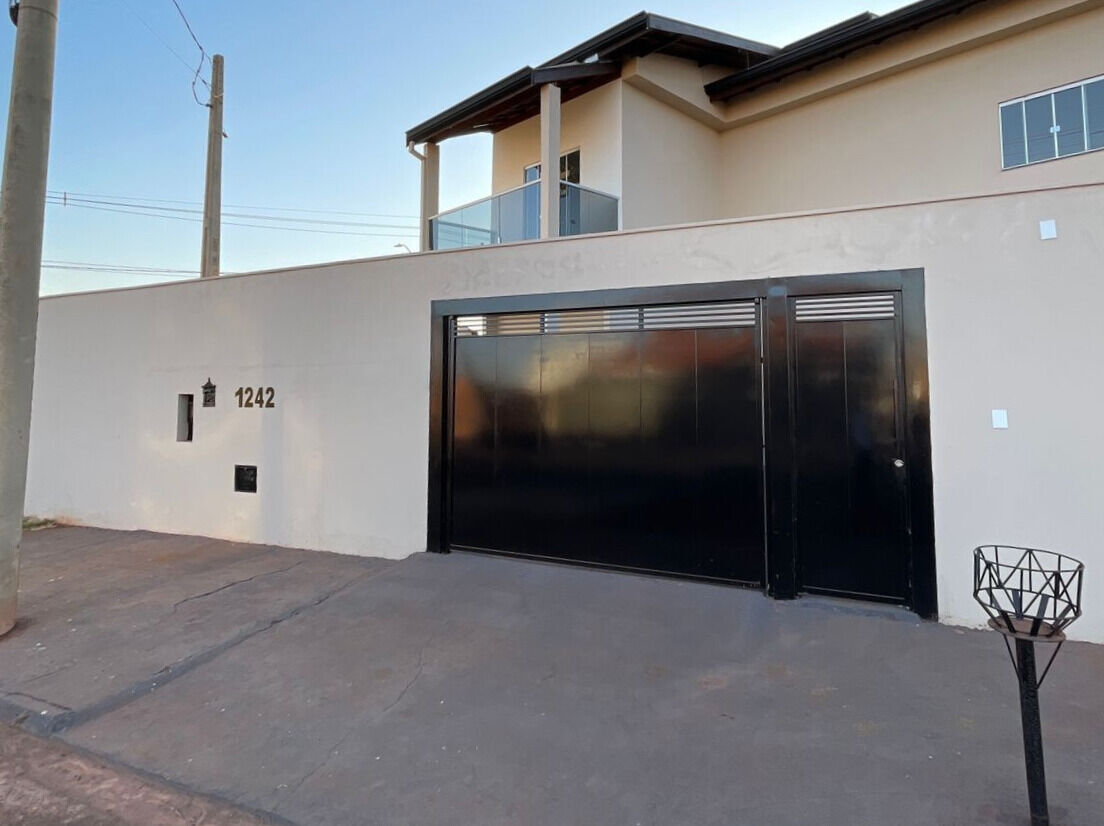 Casa, 2 quartos, 94 m² - Foto 1