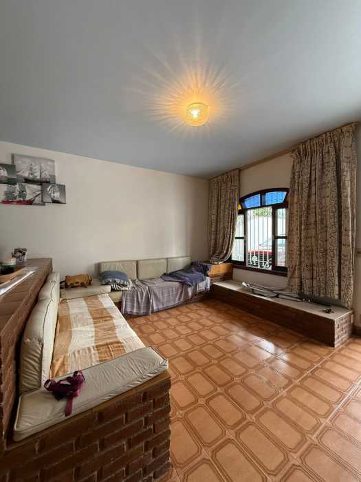 Casa, 5 quartos, 163 m² - Foto 1