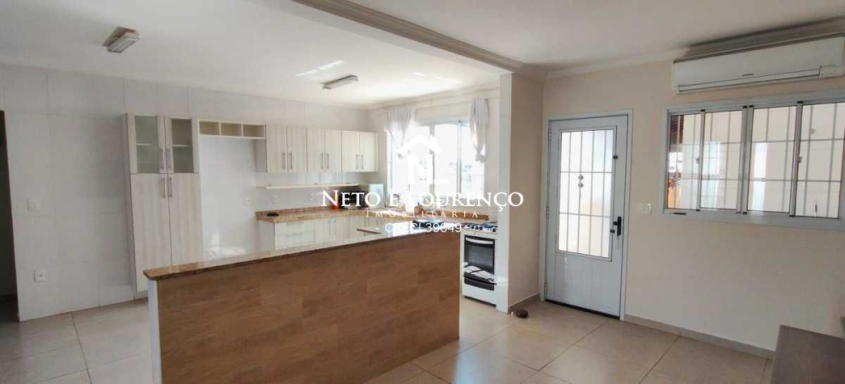 Casa, 3 quartos, 186 m² - Foto 2