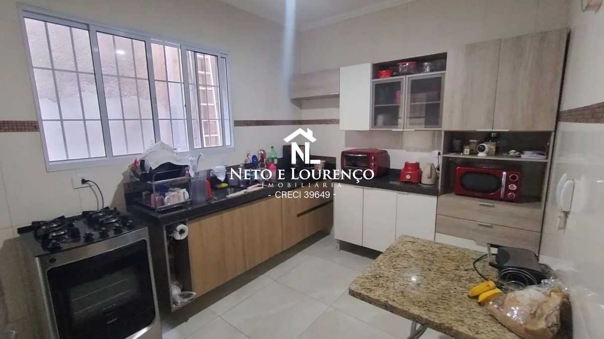 Casa, 4 quartos, 191 m² - Foto 1