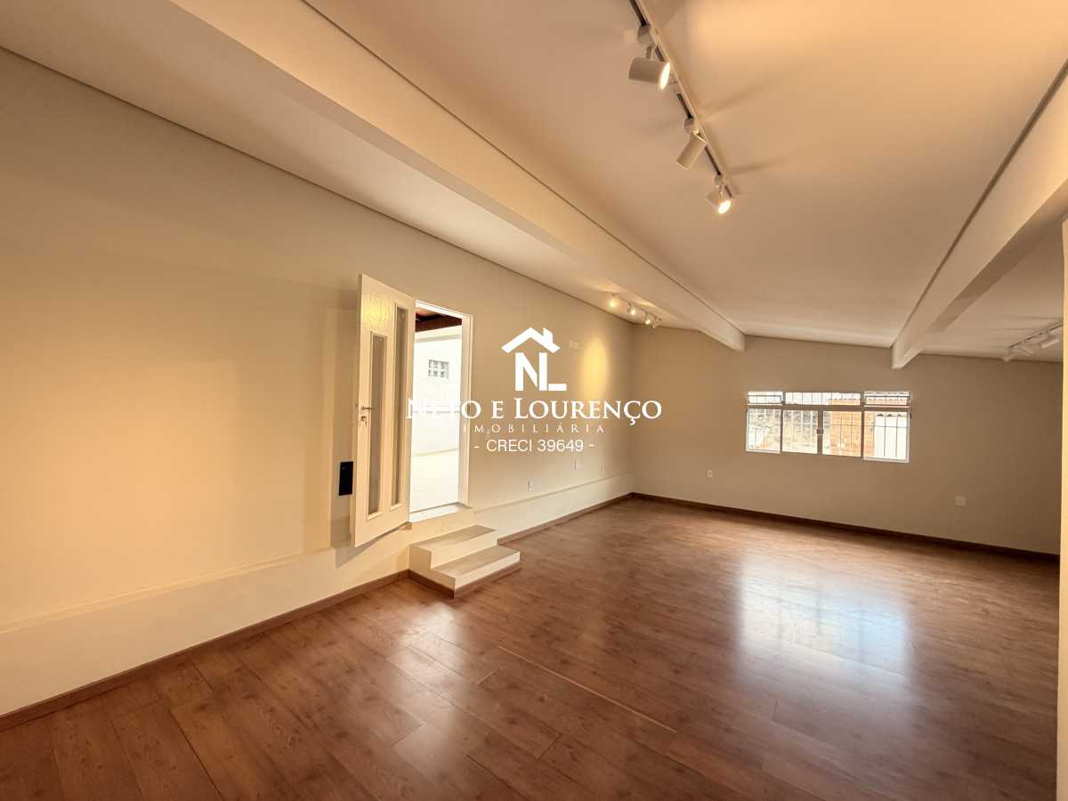 Casa, 3 quartos, 182 m² - Foto 2