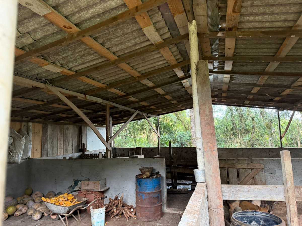 Fazenda, 2 quartos - Foto 12