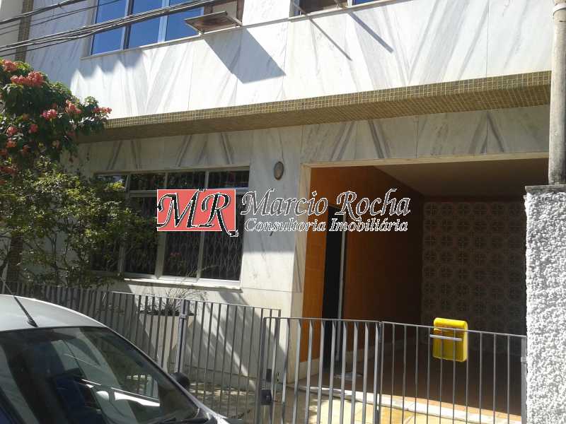 Casa de Condomínio para alugar com 3 quartos, 144m² - Foto 2