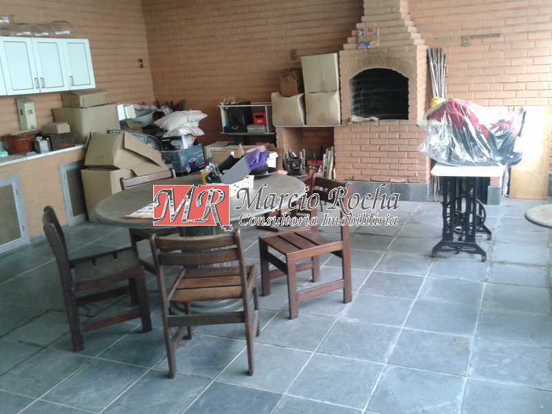 Casa de Condomínio à venda com 3 quartos, 400m² - Foto 9