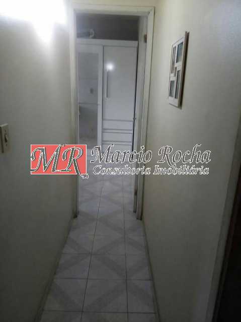 Apartamento à venda com 2 quartos, 70m² - Foto 13