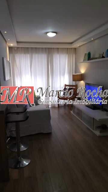 Apartamento à venda com 2 quartos, 65m² - Foto 3