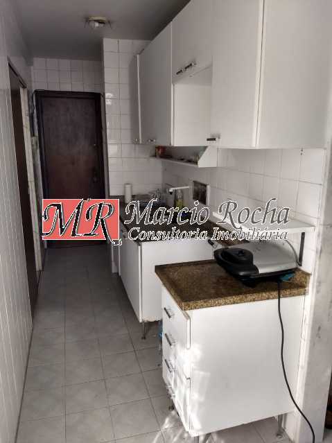 Apartamento à venda com 2 quartos, 70m² - Foto 1