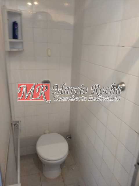 Apartamento à venda com 2 quartos, 70m² - Foto 9