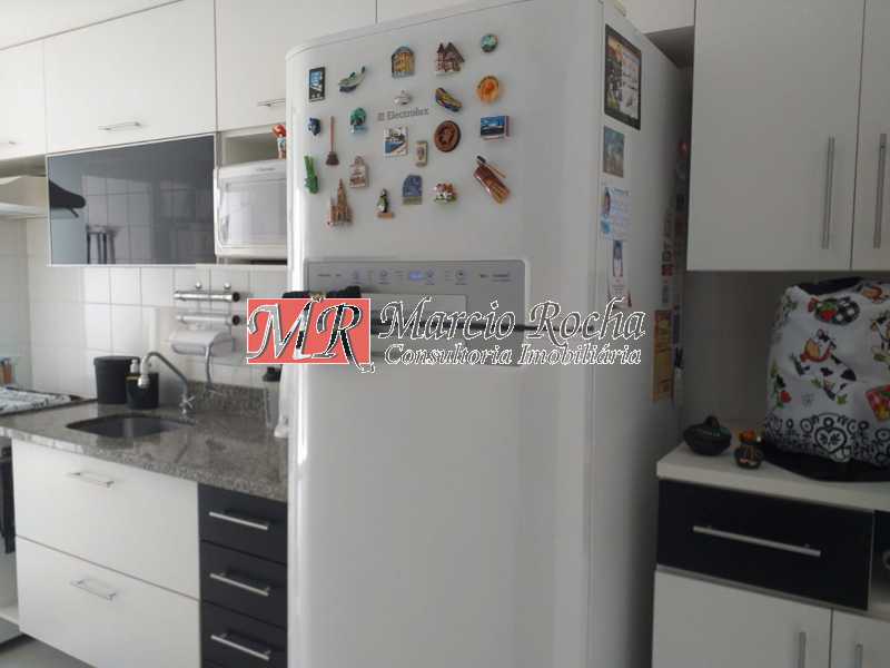 Apartamento à venda com 2 quartos, 62m² - Foto 13