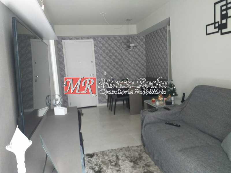 Apartamento à venda com 2 quartos, 62m² - Foto 4