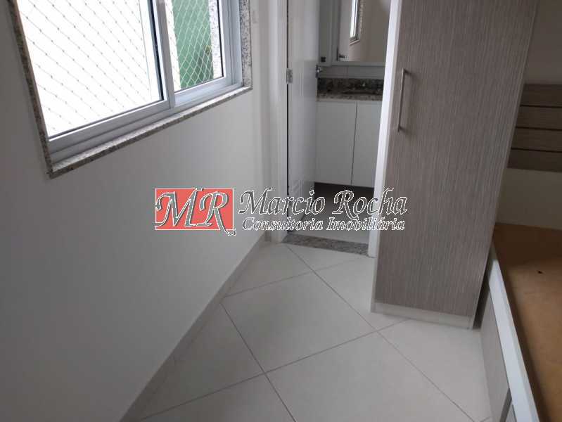 Apartamento à venda com 2 quartos, 74m² - Foto 4