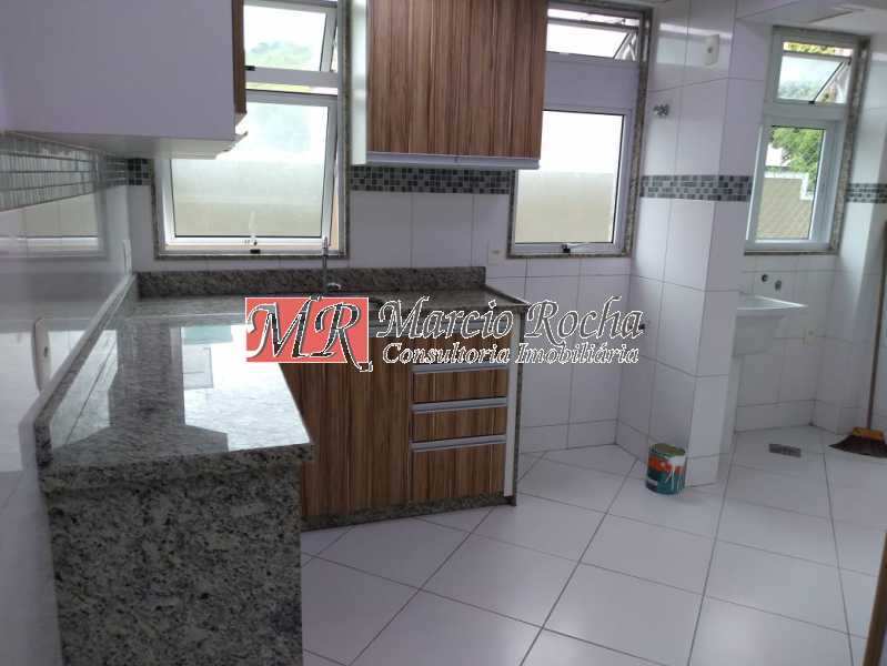 Apartamento à venda com 2 quartos, 74m² - Foto 13