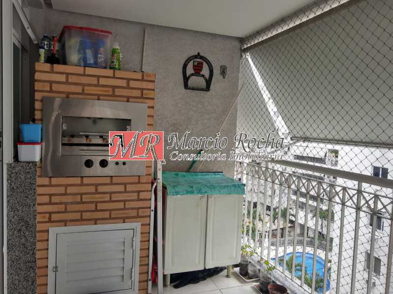 Apartamento à venda com 2 quartos, 64m² - Foto 12