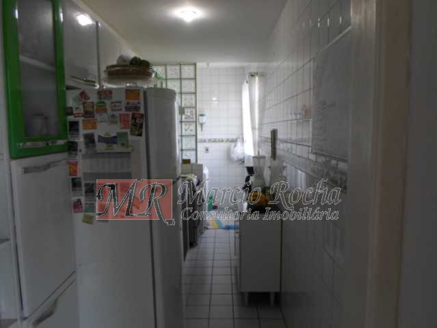 Apartamento à venda com 2 quartos, 64m² - Foto 13