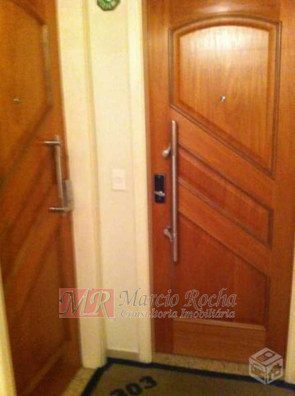 Apartamento à venda com 3 quartos, 140m² - Foto 7