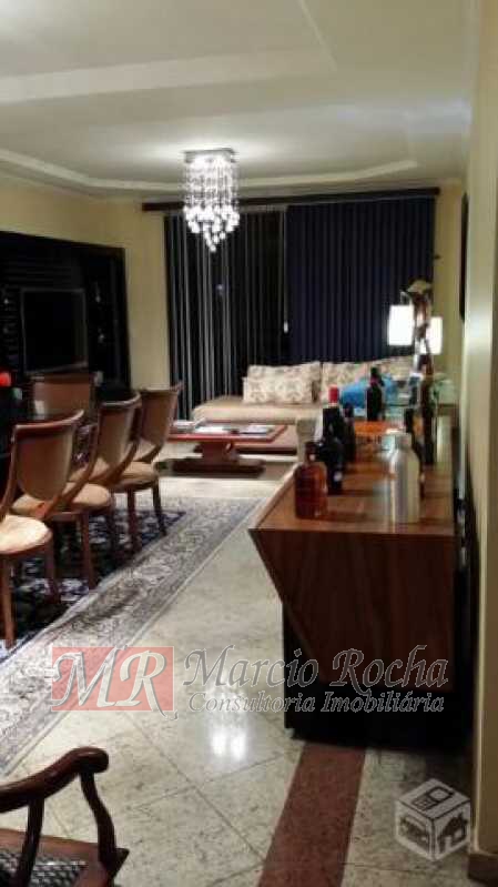 Apartamento à venda com 3 quartos, 140m² - Foto 11