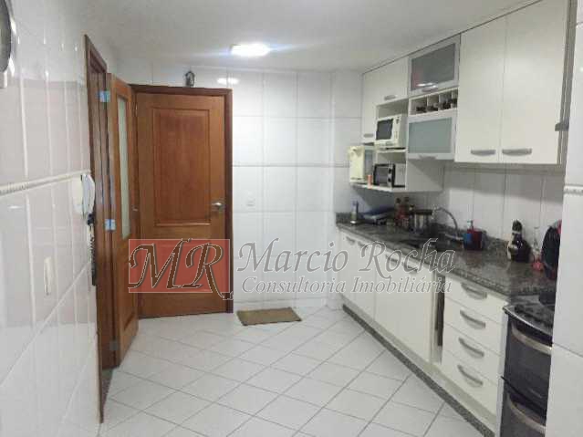 Cobertura à venda com 3 quartos, 200m² - Foto 15