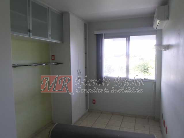 Apartamento à venda com 2 quartos, 70m² - Foto 13