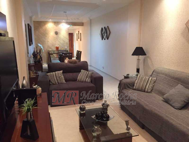 Apartamento à venda com 3 quartos, 150m² - Foto 1