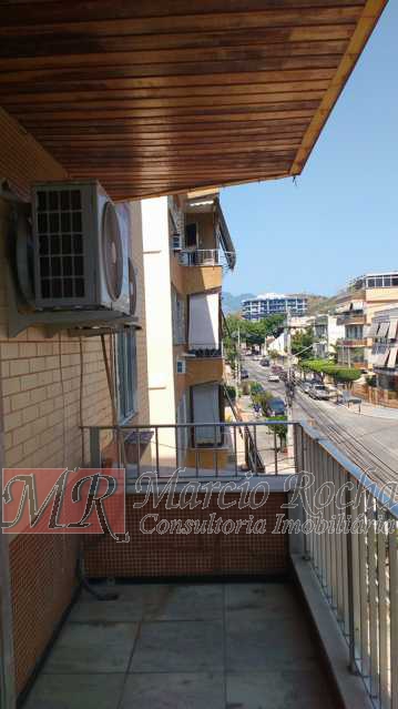 Apartamento à venda com 3 quartos, 90m² - Foto 4