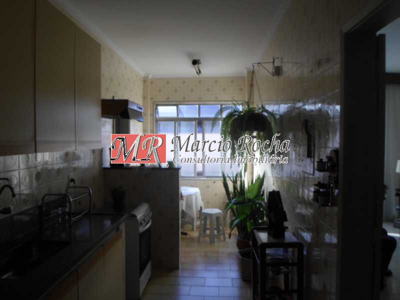 Apartamento à venda com 3 quartos, 87m² - Foto 16