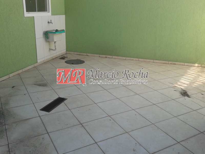 Casa à venda com 3 quartos, 100m² - Foto 9