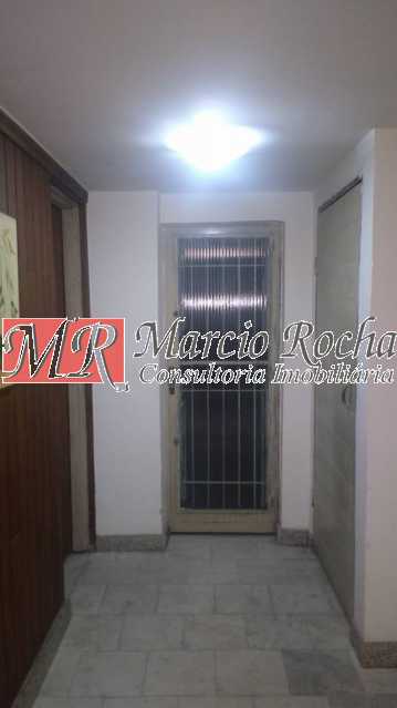 Apartamento à venda com 2 quartos, 66m² - Foto 18