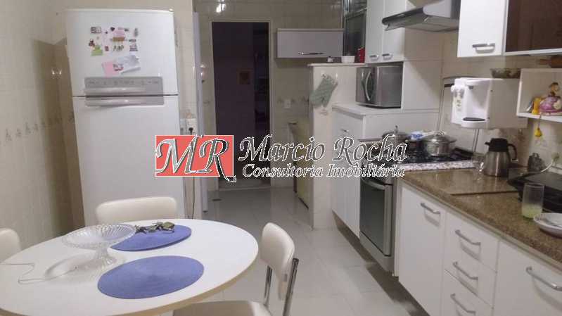 Apartamento à venda com 2 quartos, 66m² - Foto 11