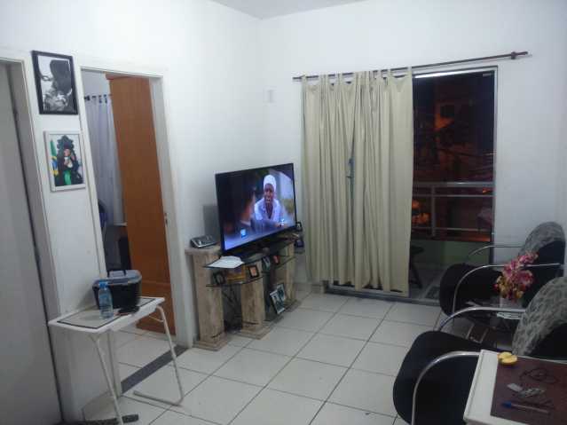 Apartamento à venda com 2 quartos, 80m² - Foto 2