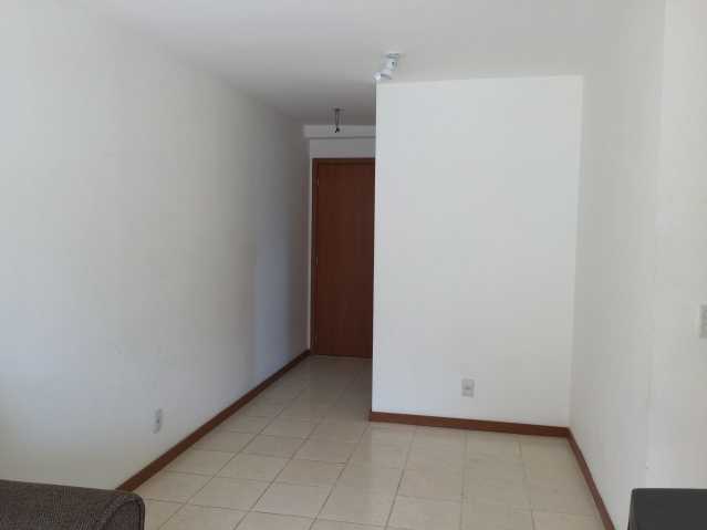 Apartamento à venda com 3 quartos, 70m² - Foto 4