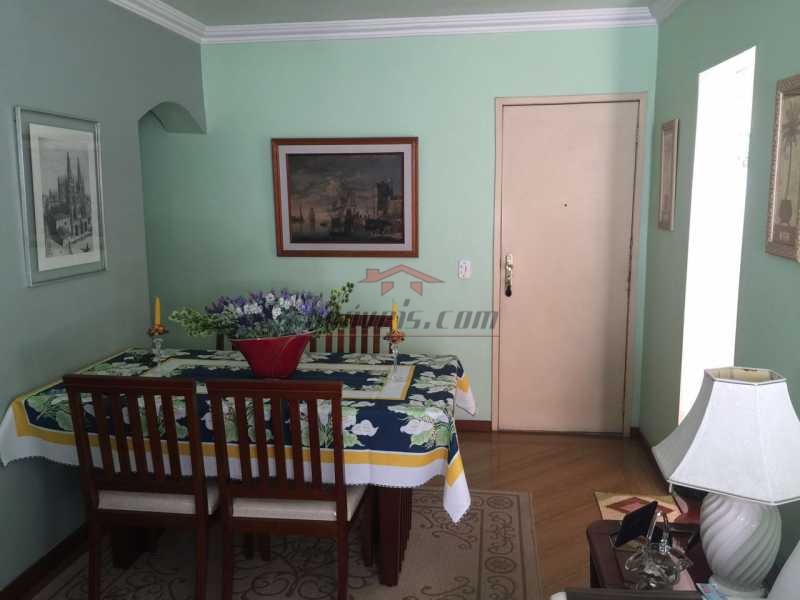 Apartamento à venda com 2 quartos, 70m² - Foto 2