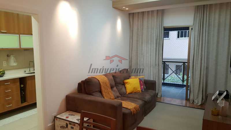 Apartamento à venda com 2 quartos, 67m² - Foto 3