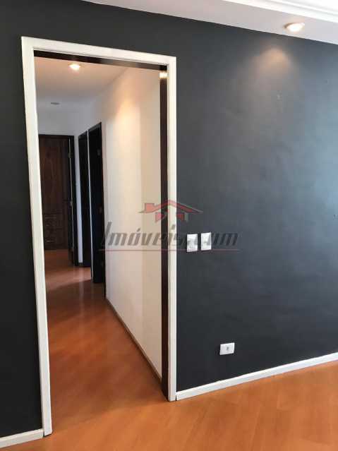 Apartamento à venda com 2 quartos, 69m² - Foto 3