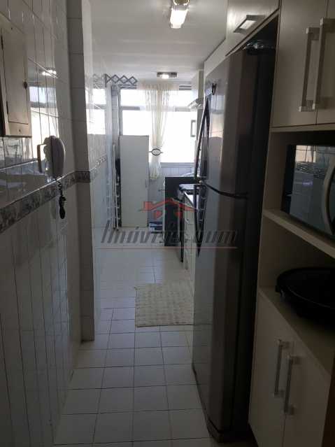 Apartamento à venda com 2 quartos, 60m² - Foto 18