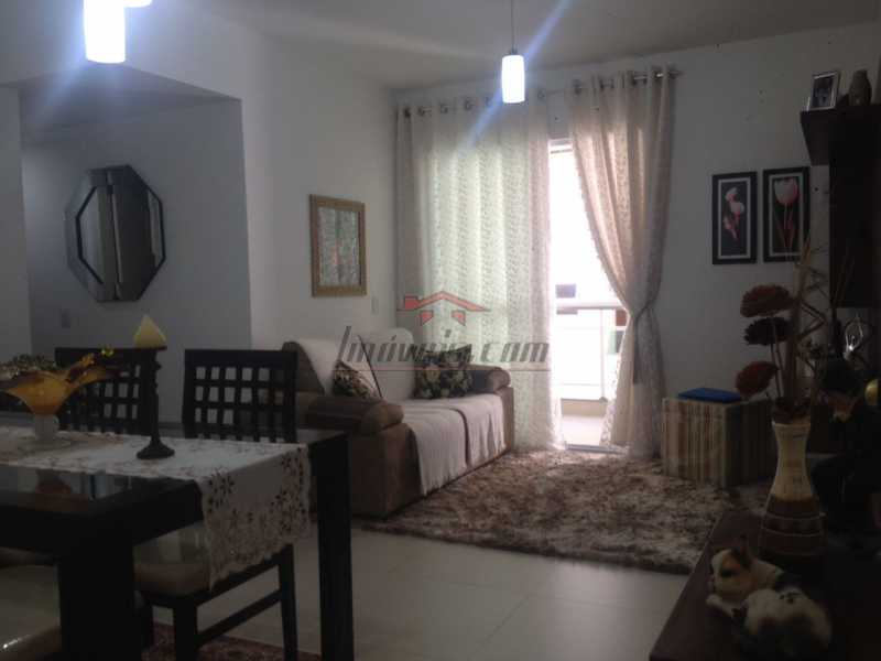 Apartamento à venda com 2 quartos, 75m² - Foto 1