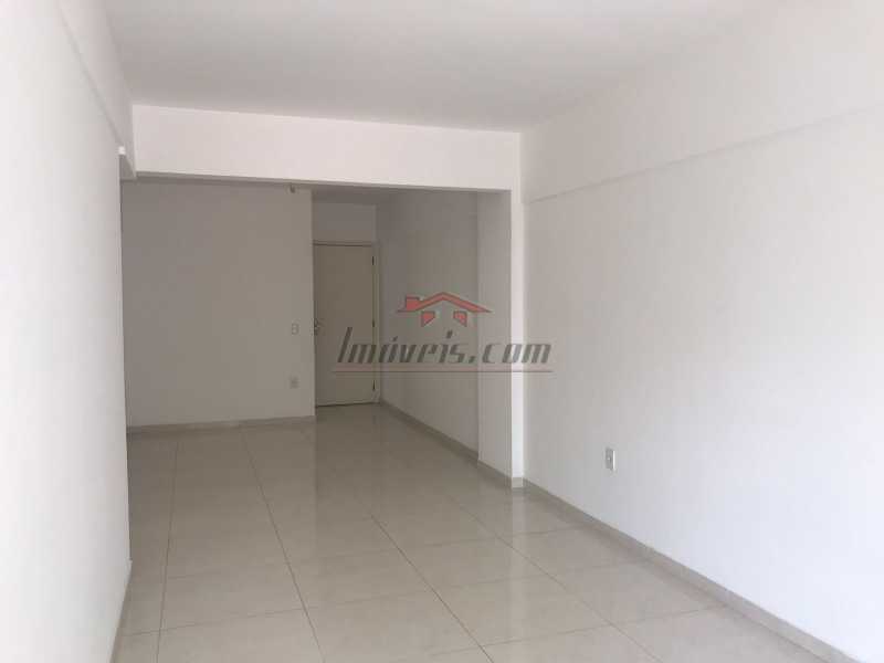 Apartamento à venda com 3 quartos, 90m² - Foto 3