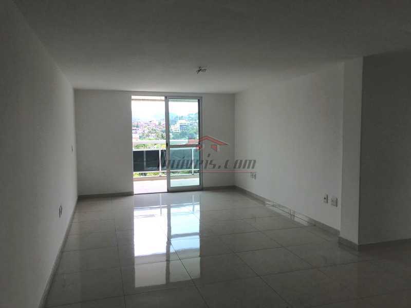 Cobertura à venda com 3 quartos, 220m² - Foto 2