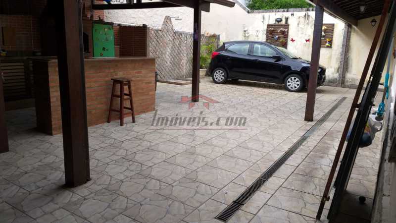 Casa à venda com 3 quartos, 200m² - Foto 17