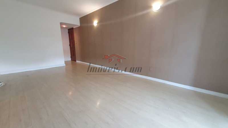 Apartamento à venda com 2 quartos, 85m² - Foto 4