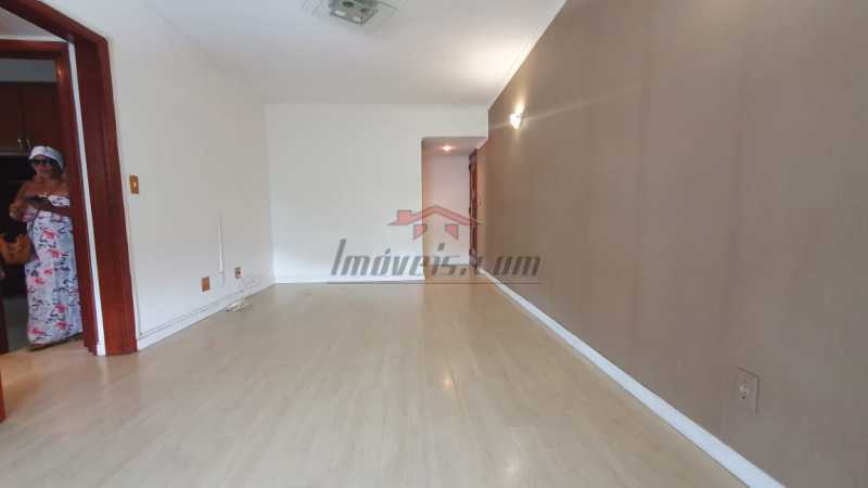 Apartamento à venda com 2 quartos, 85m² - Foto 2