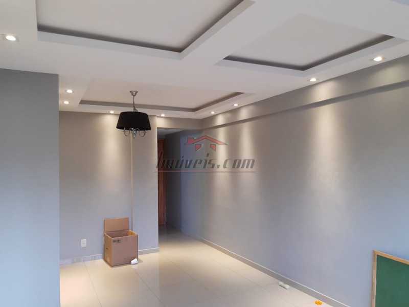 Apartamento à venda com 2 quartos, 60m² - Foto 4