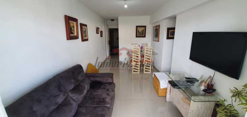 Apartamento à venda com 3 quartos, 70m² - Foto 2